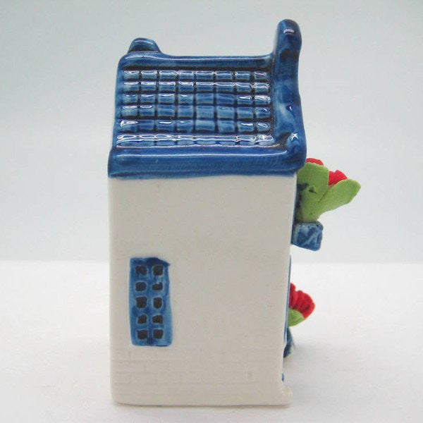 Ceramic Miniature House with Tulips - GermanGiftOutlet.com
 - 3