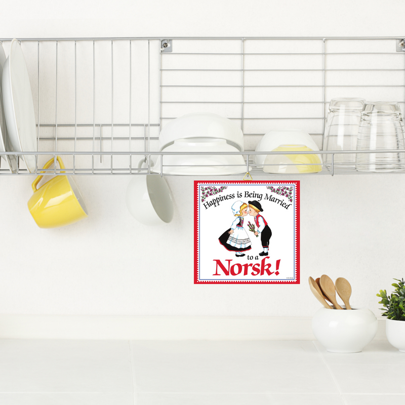 Kitchen Wall Plaques: Happily Married Norsk