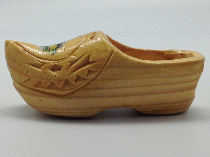 Napkin Ring Holder Wooden Shoe Carved Trim - GermanGiftOutlet.com
 - 4