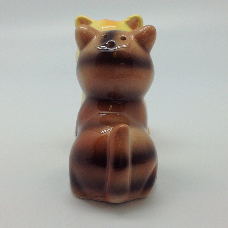 Ceramic Salt & Pepper Set Magnetic Cats - GermanGiftOutlet.com
 - 6