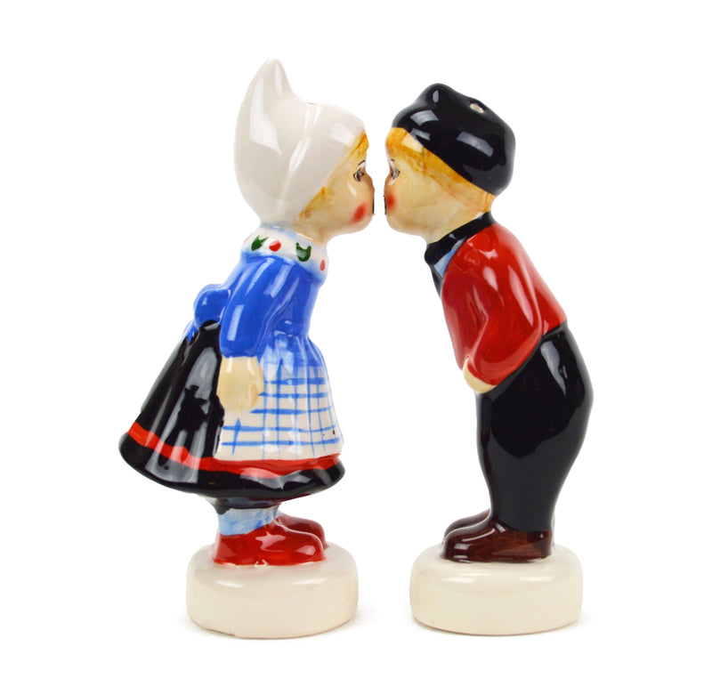Cute Salt and Pepper Shakers Dutch Standing Couple-SP03